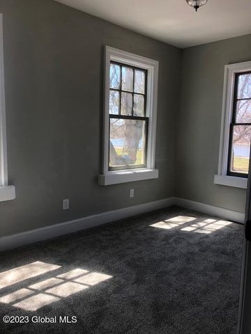 28 North Street, Schenectady, NY 12305
