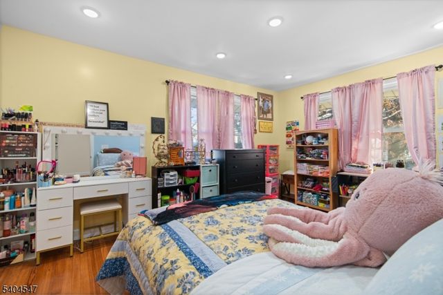 53 Park St, Ridgefield Park Village, NJ 07660