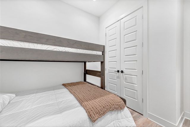 233 SE 7th Street, Bentonville, AR 72712