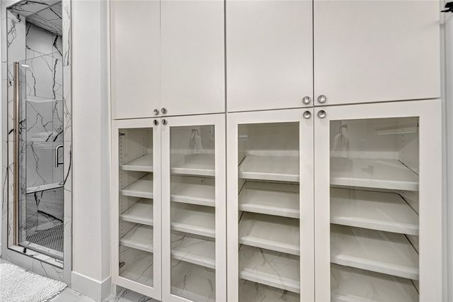 233 SE 7th Street, Bentonville, AR 72712