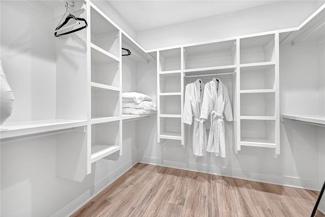 233 SE 7th Street, Bentonville, AR 72712