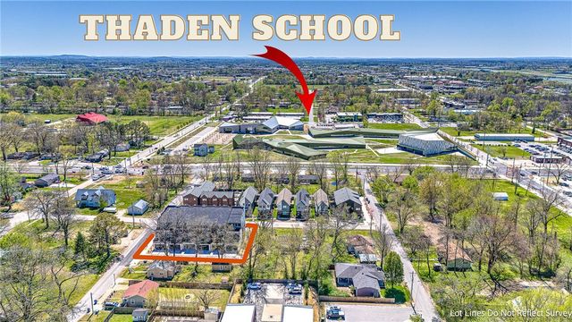 233 SE 7th Street, Bentonville, AR 72712