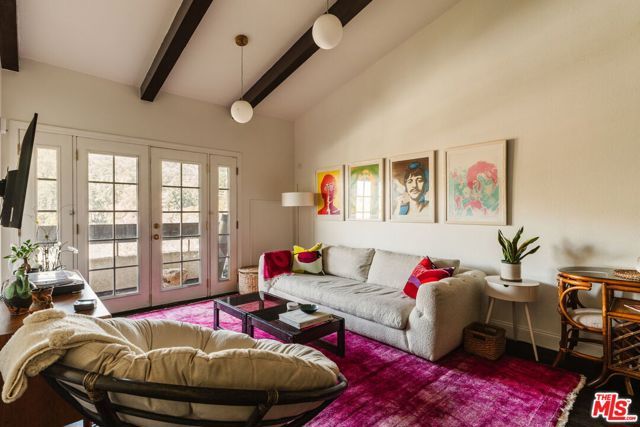 2700 Cahuenga Boulevard 4319, Los Angeles, CA 90068