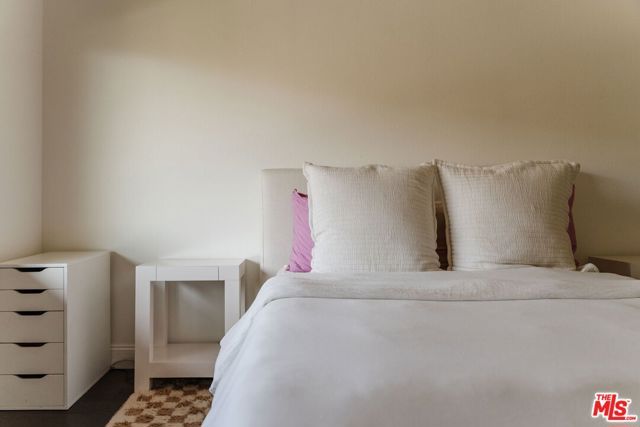 2700 Cahuenga Boulevard 4319, Los Angeles, CA 90068