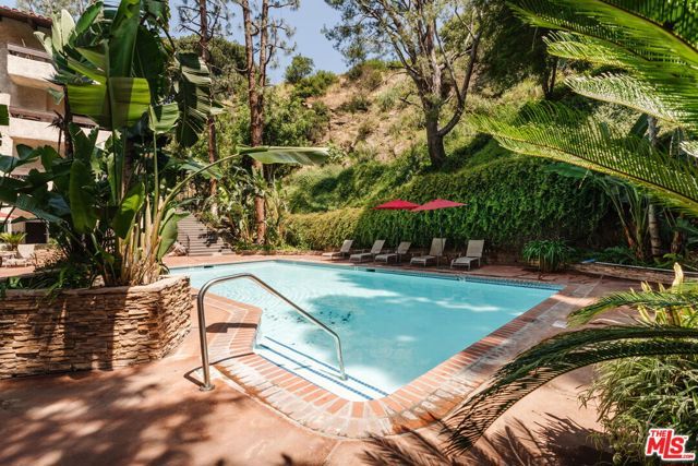 2700 Cahuenga Boulevard 4319, Los Angeles, CA 90068