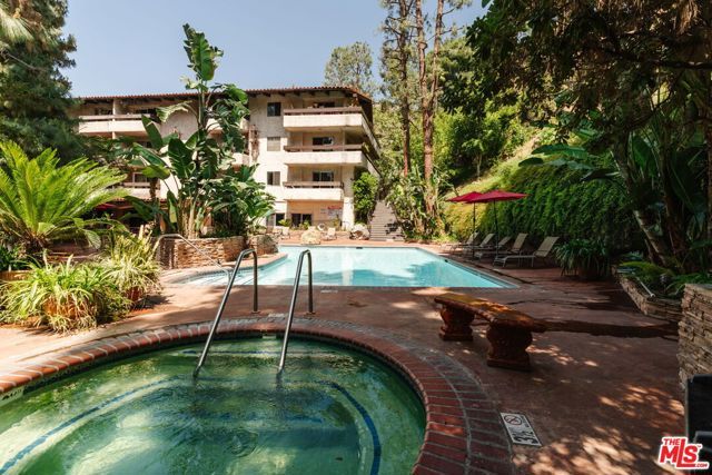 2700 Cahuenga Boulevard 4319, Los Angeles, CA 90068