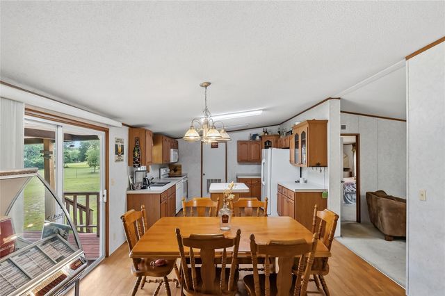 102 Windwood Circle, Somerville, TX 77879