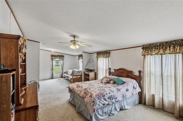 102 Windwood Circle, Somerville, TX 77879