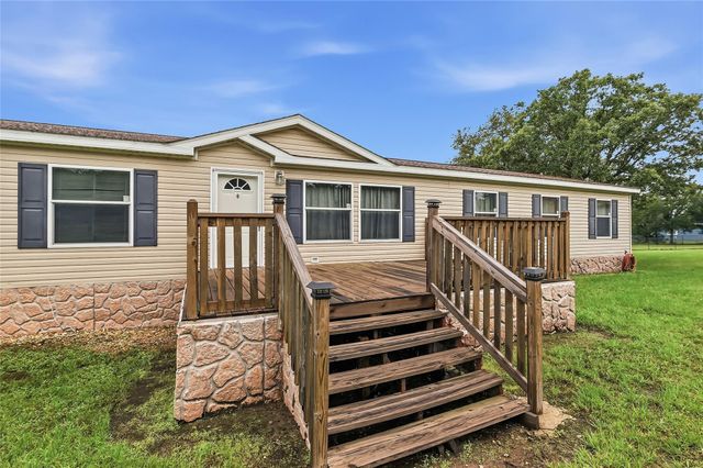 102 Windwood Circle, Somerville, TX 77879