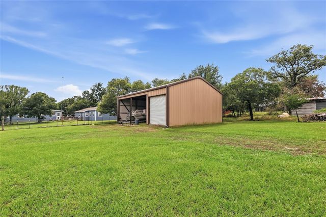 102 Windwood Circle, Somerville, TX 77879