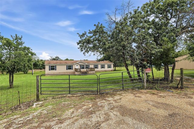 102 Windwood Circle, Somerville, TX 77879