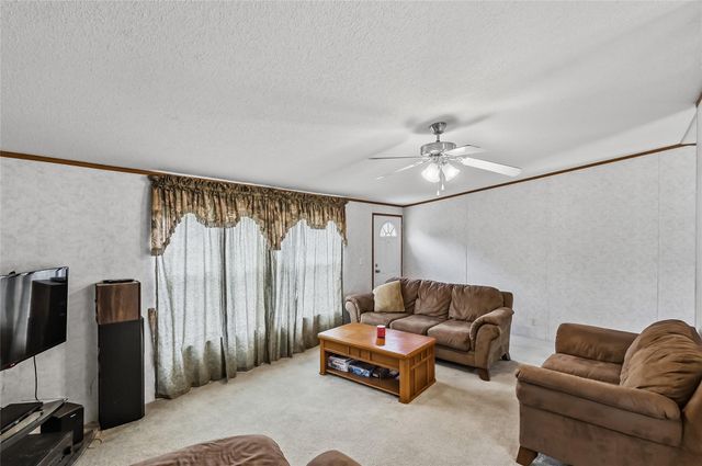 102 Windwood Circle, Somerville, TX 77879