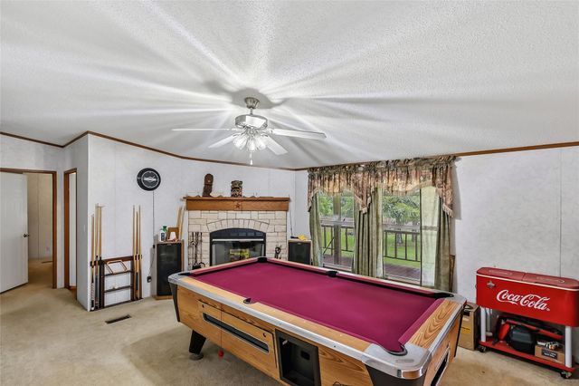 102 Windwood Circle, Somerville, TX 77879