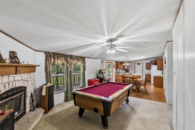 102 Windwood Circle, Somerville, TX 77879