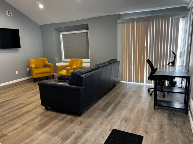 6 Chamberlain Rd 0, Shrewsbury, MA 01545