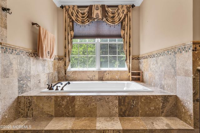 200 Shepard Way, Manalapan, NJ 07726