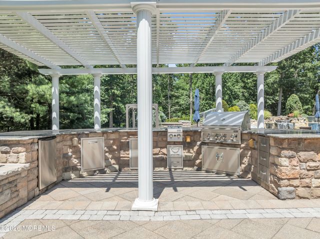200 Shepard Way, Manalapan, NJ 07726