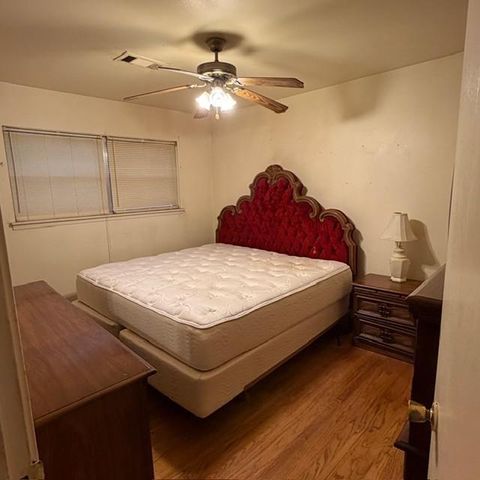 335 Red Ripple Road, Houston, TX 77091