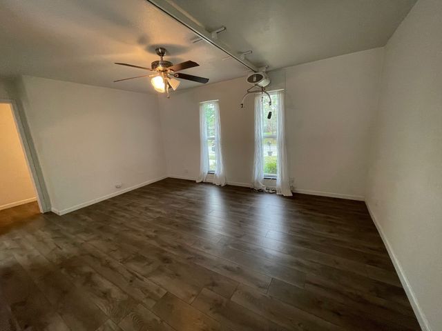 1550 College Parkway, Lewisville, TX 75077