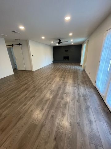 1550 College Parkway, Lewisville, TX 75077