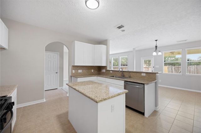 7447 Oakwood Canyon Dr, Cypress, TX 77433