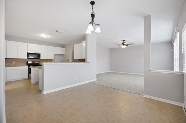 7447 Oakwood Canyon Dr, Cypress, TX 77433