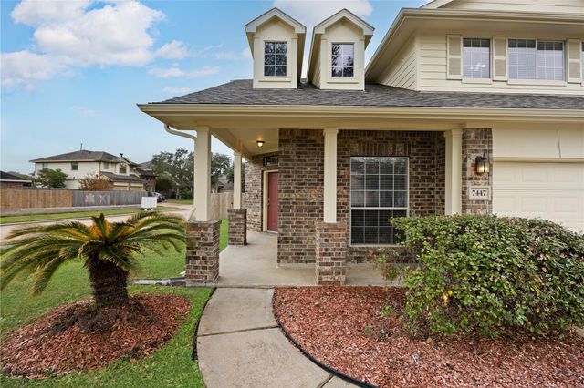 7447 Oakwood Canyon Dr, Cypress, TX 77433