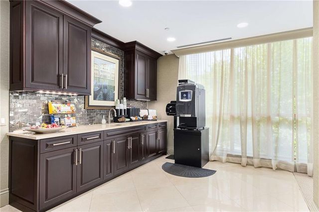 750 Park NE Avenue 18E, Atlanta, GA 30326