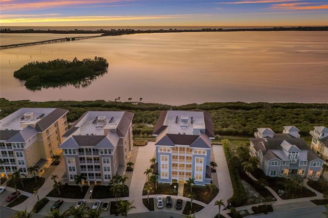 376 ARUBA CIRCLE 203, Bradenton, FL 34209