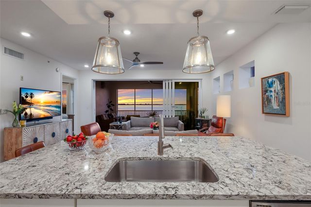 376 ARUBA CIRCLE 203, Bradenton, FL 34209