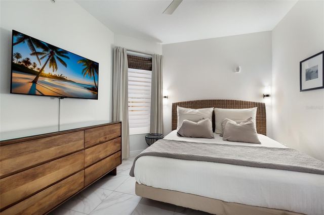 376 ARUBA CIRCLE 203, Bradenton, FL 34209