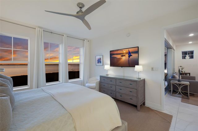 376 ARUBA CIRCLE 203, Bradenton, FL 34209