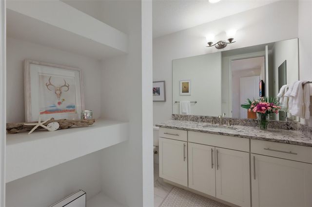 376 ARUBA CIRCLE 203, Bradenton, FL 34209