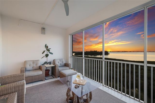 376 ARUBA CIRCLE 203, Bradenton, FL 34209