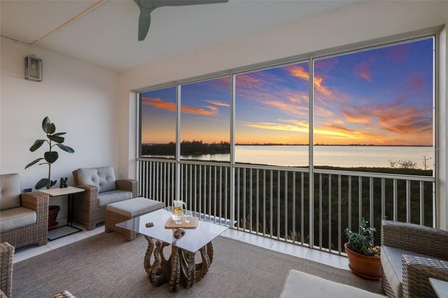 376 ARUBA CIRCLE 203, Bradenton, FL 34209