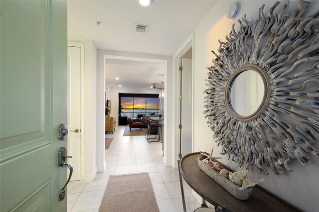 376 ARUBA CIRCLE 203, Bradenton, FL 34209