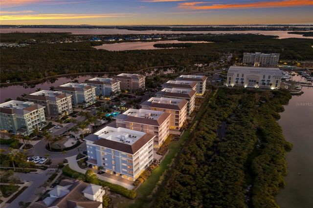 376 ARUBA CIRCLE 203, Bradenton, FL 34209