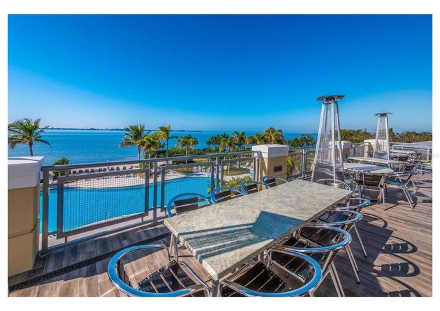 376 ARUBA CIRCLE 203, Bradenton, FL 34209