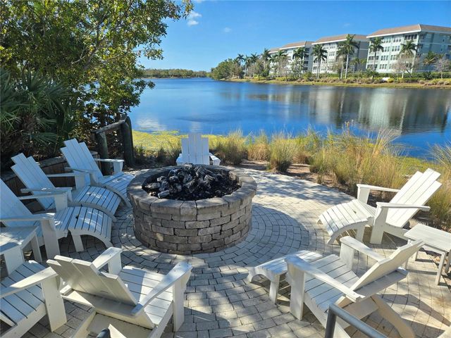 376 ARUBA CIRCLE 203, Bradenton, FL 34209