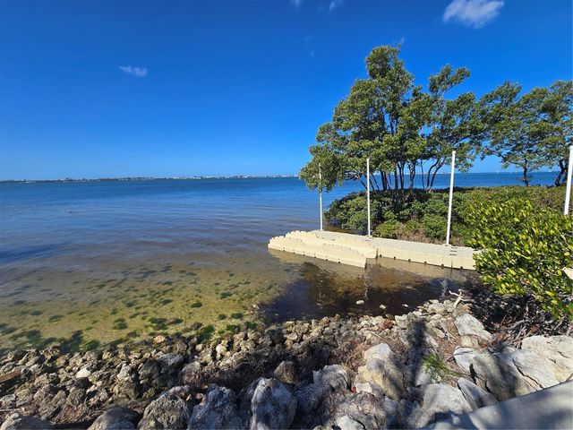 376 ARUBA CIRCLE 203, Bradenton, FL 34209