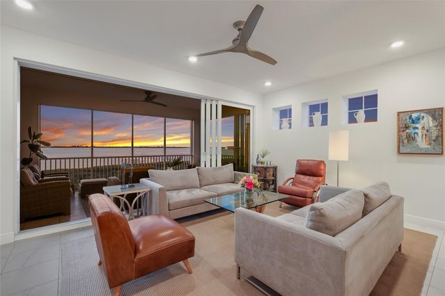 376 ARUBA CIRCLE 203, Bradenton, FL 34209