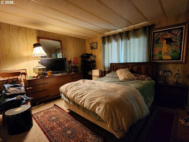 140 WOODGLEN St, Port Orford, OR 97465
