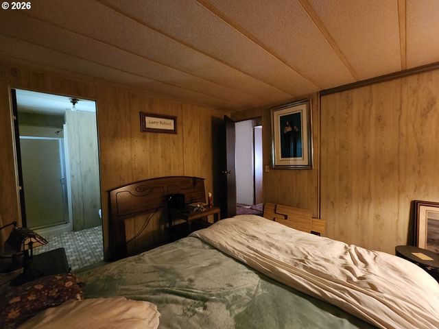 140 WOODGLEN St, Port Orford, OR 97465