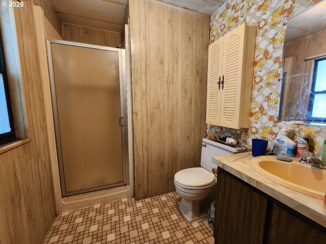 140 WOODGLEN St, Port Orford, OR 97465
