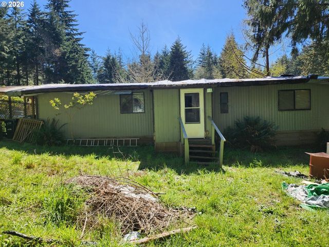 140 WOODGLEN St, Port Orford, OR 97465