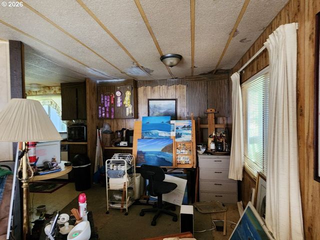 140 WOODGLEN St, Port Orford, OR 97465