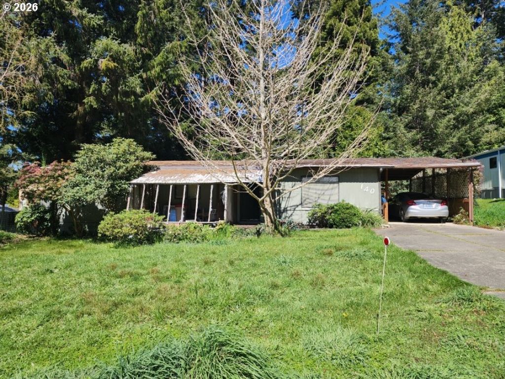 140 WOODGLEN St, Port Orford, OR 97465