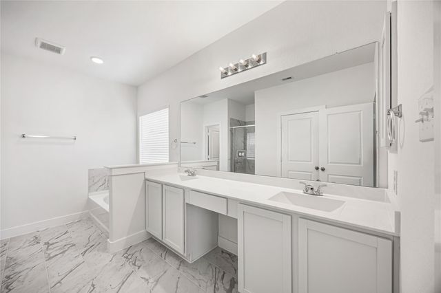 646 Escondido Drive, Dayton, TX 77535