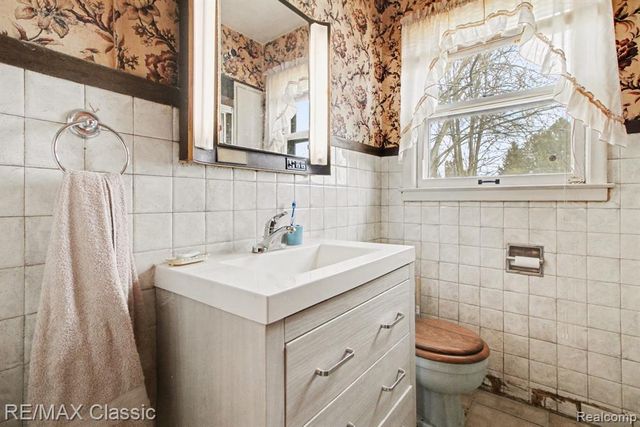 1076 Benstein Road, Commerce Twp, MI 48390