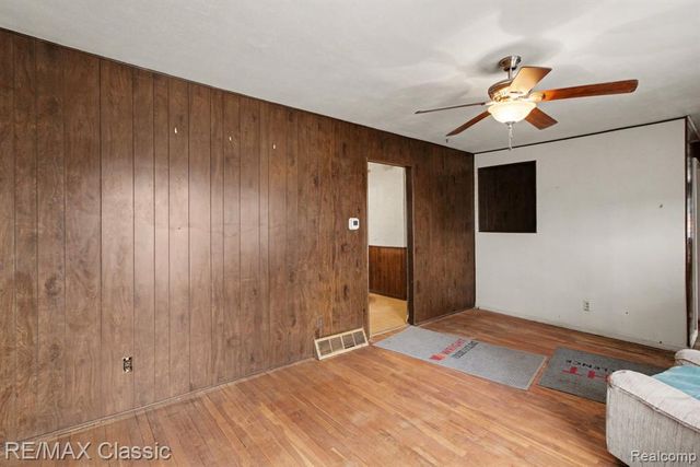 1076 Benstein Road, Commerce Twp, MI 48390